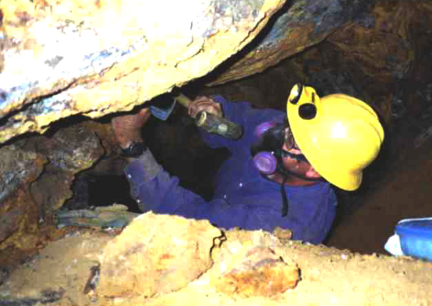 mark in tecoma hill 18 mine collecting wulfenite